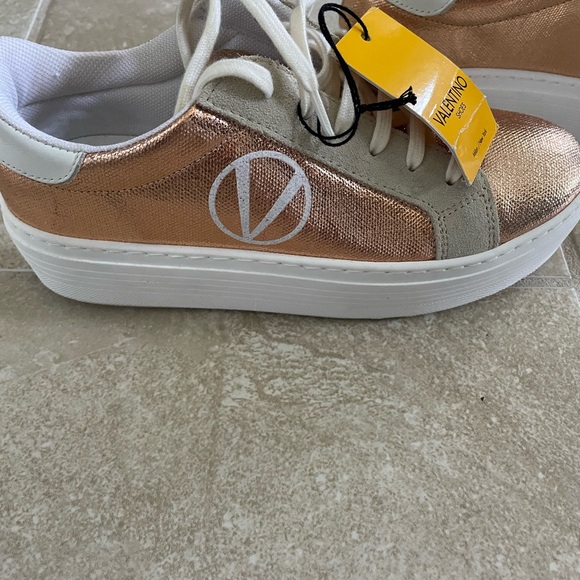 Valentino NWT Metalic Rose Gold Sneakers Size 7 - Picture 7 of 15
